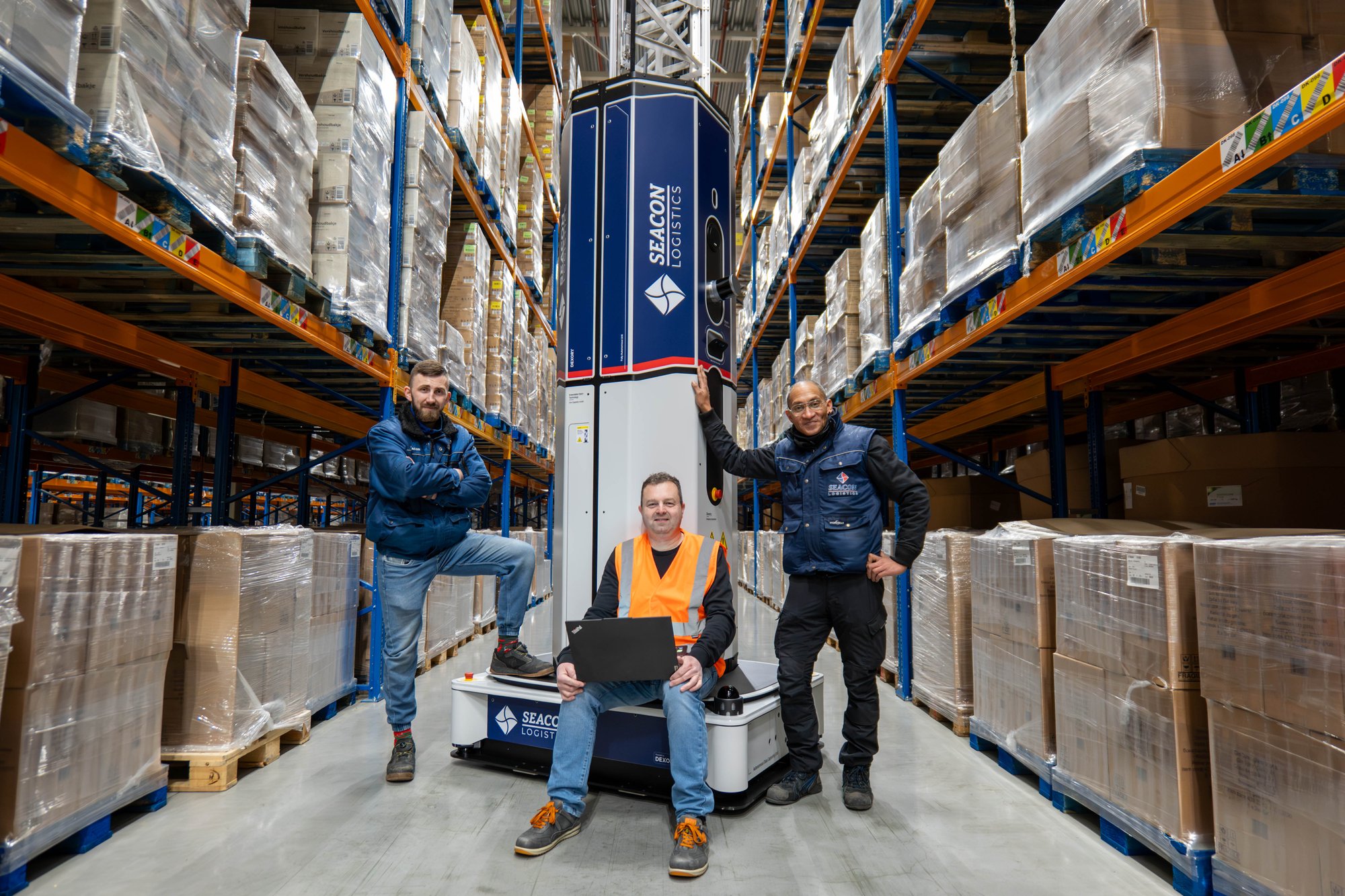 dexory robot seacon logistics